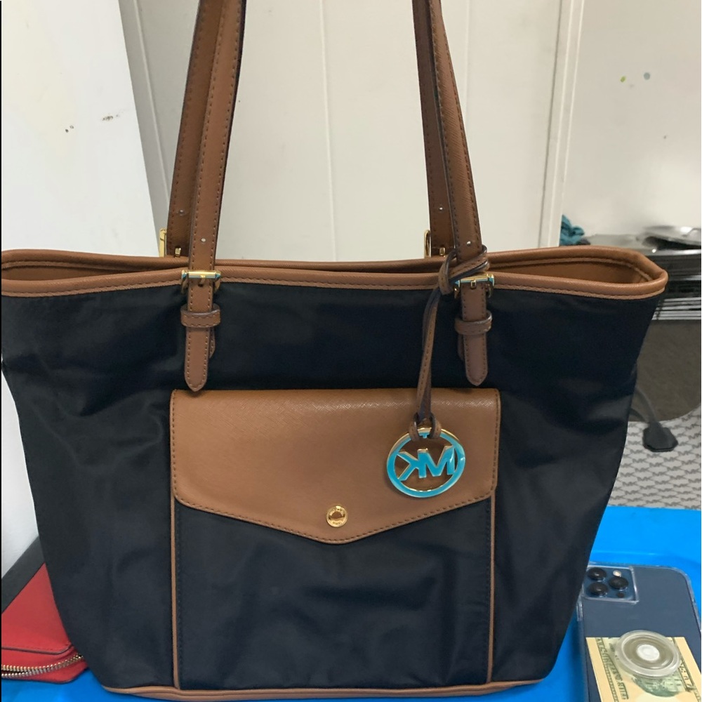 Black Micheal Kors Purse